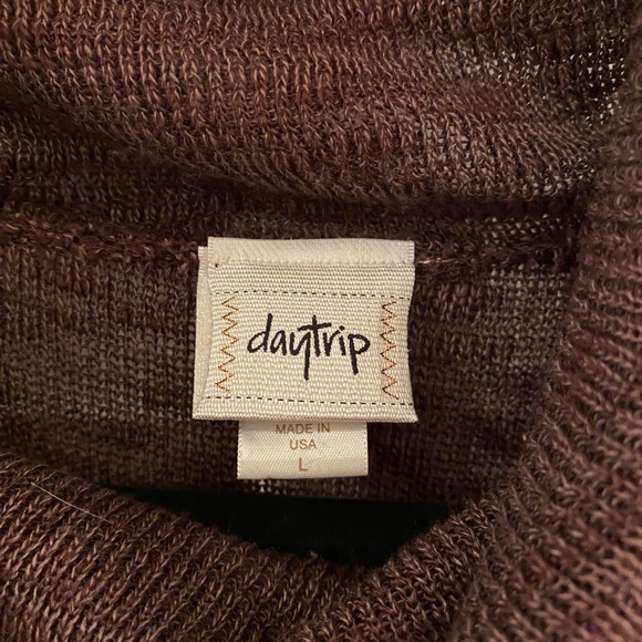 DAYTRIP | Cowl Neck Sweater - Picture 3 of 7